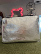 Nora Pouch